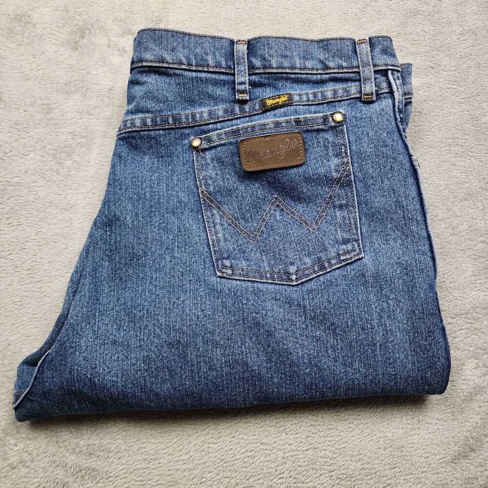 Wrangler Mens 44x30 Regular Fit Jeans Advanced Comfort Cowboy Casual Denim Pants